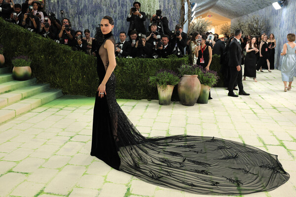 Супермодель и актриса Кара Делевинь во время благотворительного бала Met Gala в Метрополитен-музее, Нью Йорк, США, 4 мая 2026 года / Daniel Cole/Reuters   📷