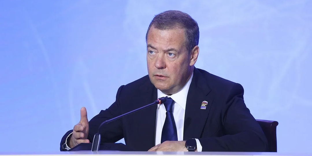 Медведев похвалил Польшу: Варшава сказала Киеву то, что в ЕС предпочитают не замечать