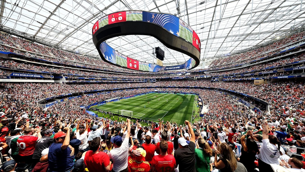 SoFi Stadium в пригороде Лос-Анджелеса (Фото Joe Scarnici / FIFA via Getty Images)