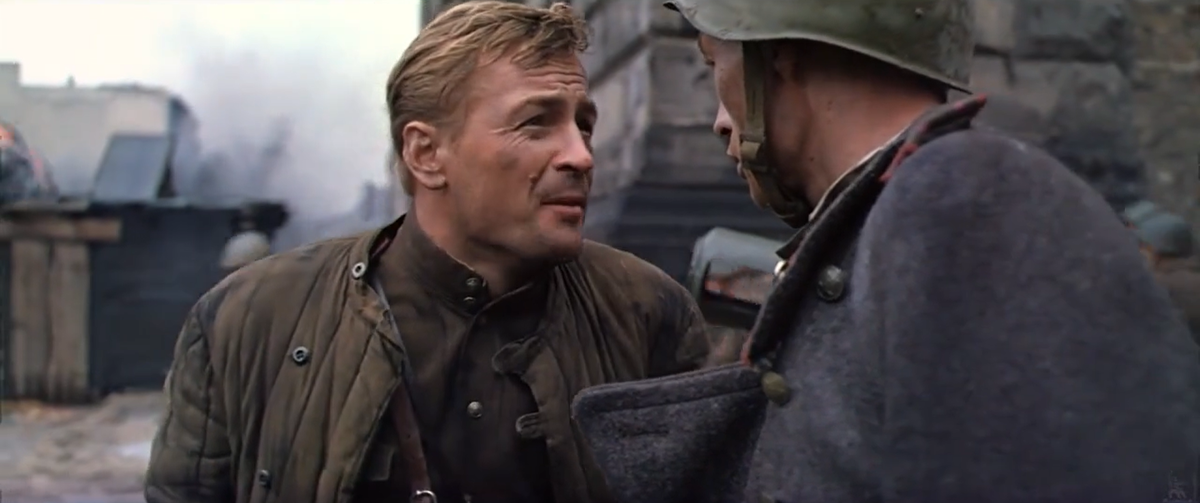 Кадр из кинофильма "Освобождение: Последний штурм", 1971 г., режиссер Юрий Озеров, сценаристы Юрий Бондарев, Оскар Курганов, Юрий Озеров, композитор Юрий Левитин (скриншот)