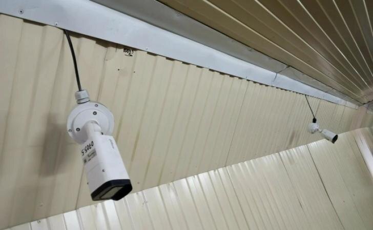 В Курске неизвестные сломали камеры в подземном переходе на улице Народной