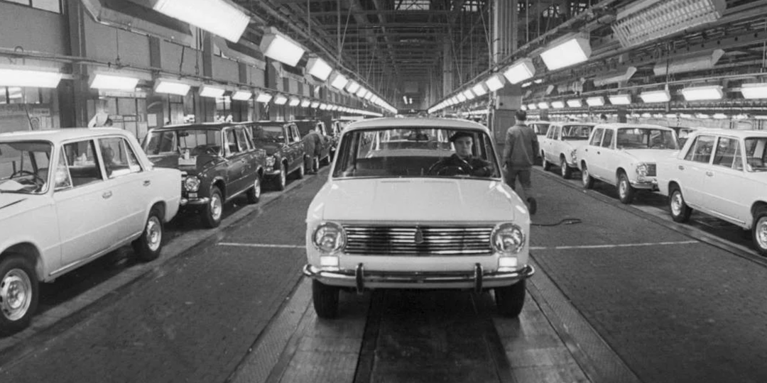 Почему ВАЗ в 1970 году не начал выпускать свой автомобиль, а взял Fiat-124 у итальянцев? Ответ простой