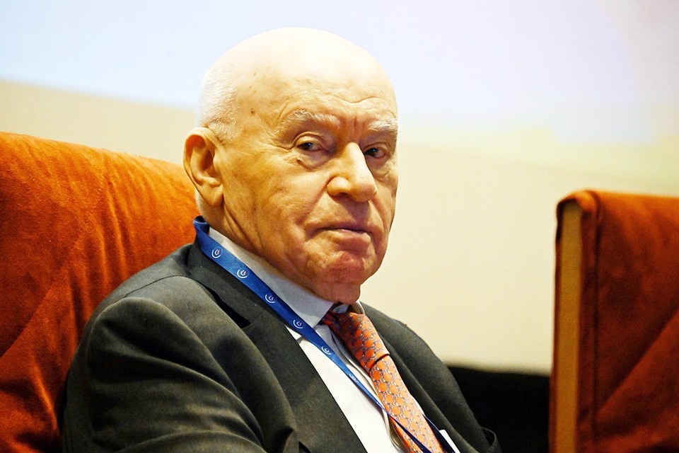    Лео Бокерия Иван МАКЕЕВ