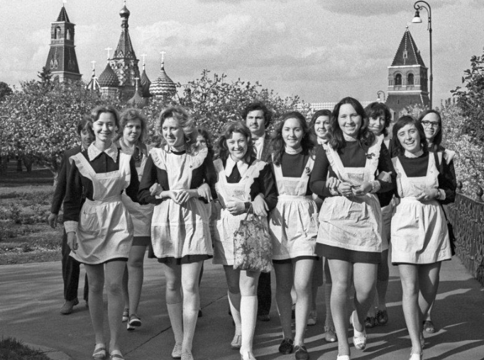 Как прощались со школой в СССР