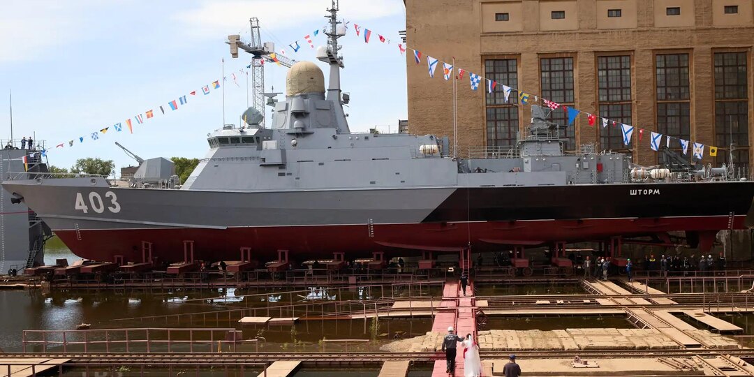 ОСК спустила на воду новый малый ракетный корабль «Шторм»