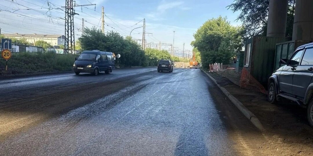 Дорогу на Семафорной полностью открыли, но асфальт уложат позже