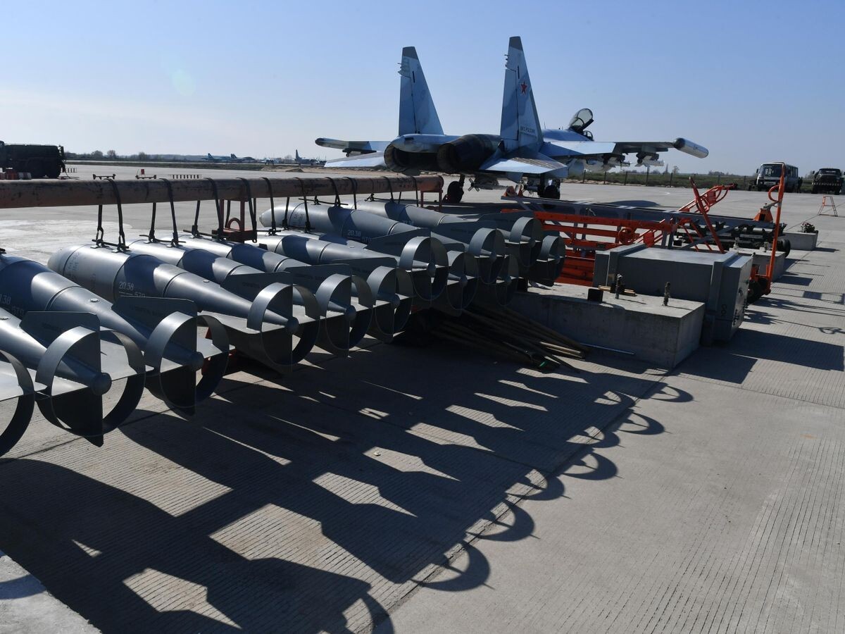    Авиабомбы ФАБ-500 на аэродроме | © РИА Новости / РИА Новости
