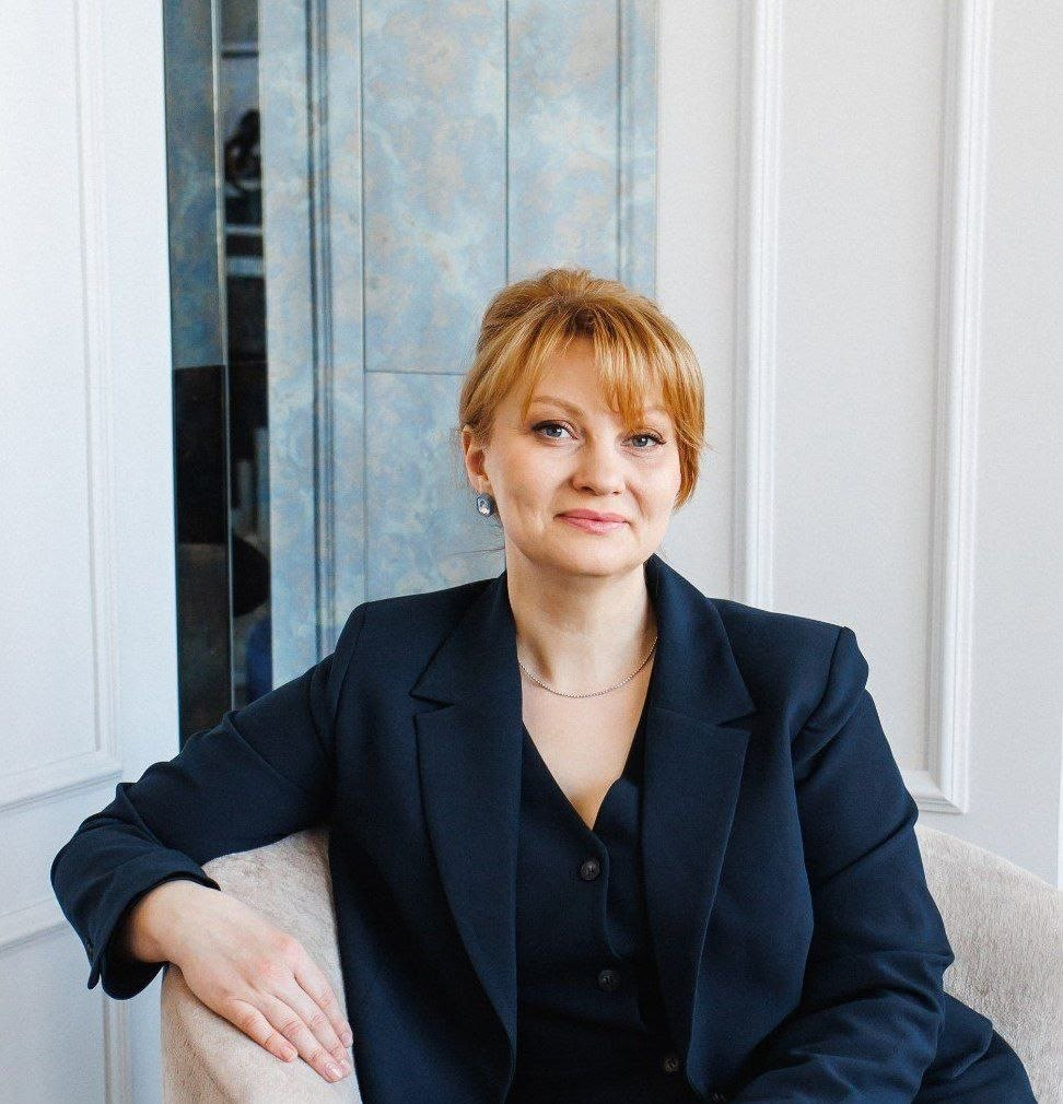 Оксана Горн, руководитель юридического департамента федерального агромаркетплейса «Поле.рф», член Ассоциации юристов России, преподаватель РЕУ им Г.В. Плеханова, автор и ведущий канала