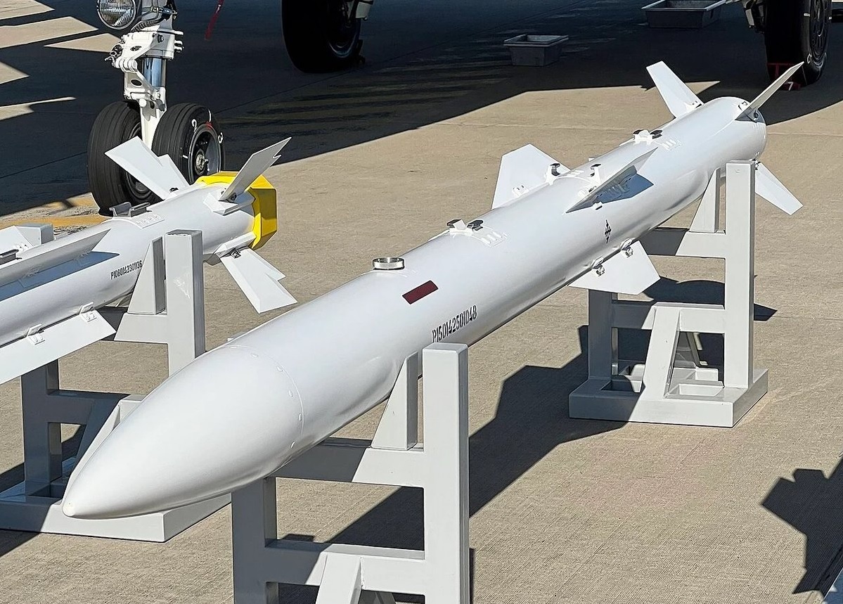 Китай расширяет «воздушный кулак»: PL-16 и KJ-3000 создают связку для дальнего перехвата. Фото: НОАК
