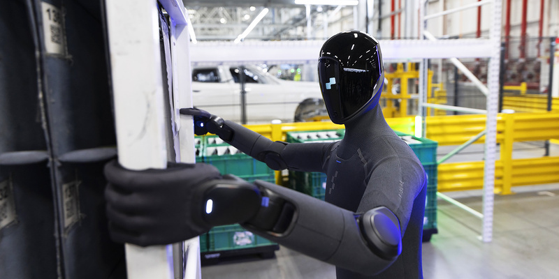 "На заводе BMW трудоустроили человекоподобных роботов": скоро люди будут не нужны