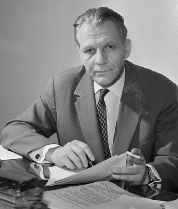 Сергей Сергеевич Смирнов - советски писатль и лауреат Ленинской премии (1965) за книгу «Брестская крепость». 