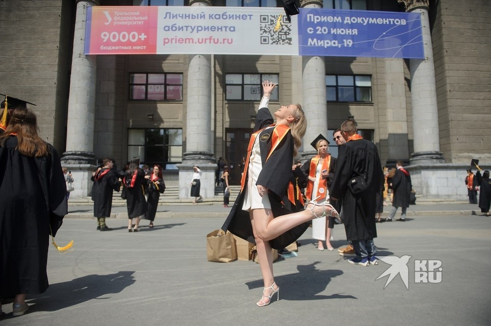    Сколько времени потребуется на получение мантий и конфедераток, пока неизвестно Алексей БУЛАТОВ