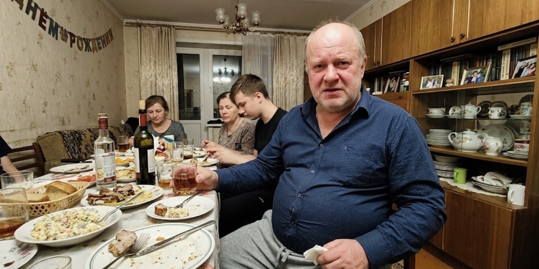 "Мужчине живот позволен!" – заявил муж (61г), критикуя мою фигуру. Мой сюрприз на его дне рождения быстро сбил с него эту спесь