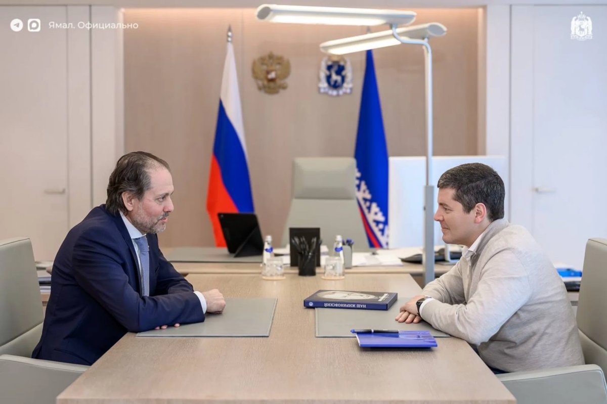    Губернатор Артюхов принял депутата Госдумы Сысоева