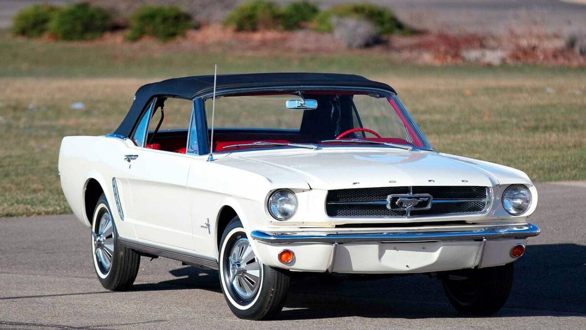    Mecum Auctions