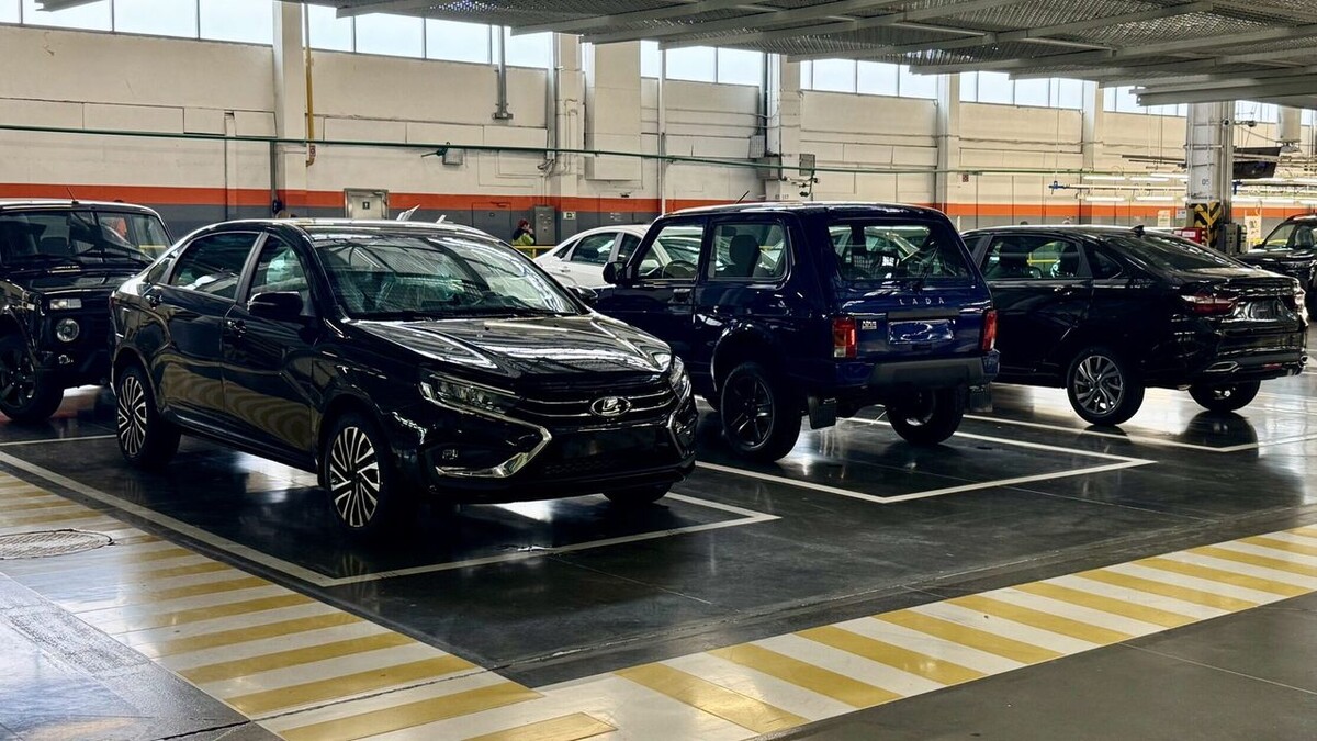    Автомобили LADA. Фото Иван Бахарев / «Автоновости дня»
