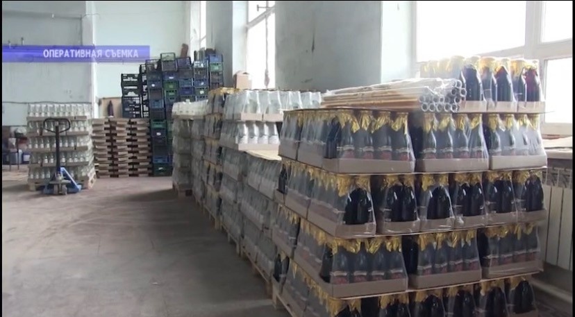    Подпольный цех по розливу напитков известных брендов раскрыт в Саратове