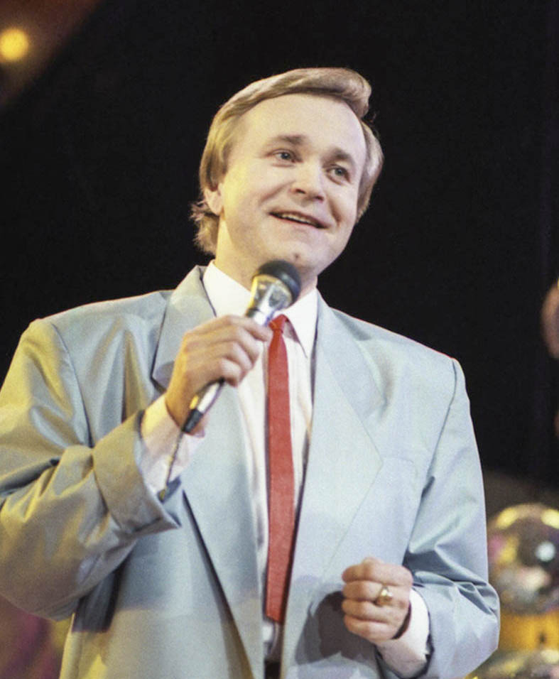Евгений Мартынов