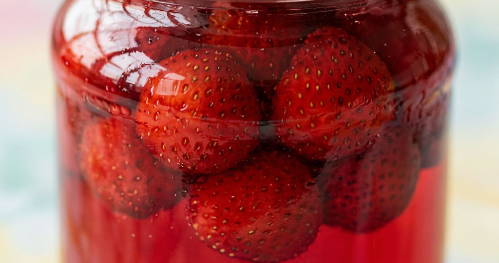 7 ошибок клубничного варенья 🍓 из-за которых сироп мутнеет, а ягоды превращаются в кашу