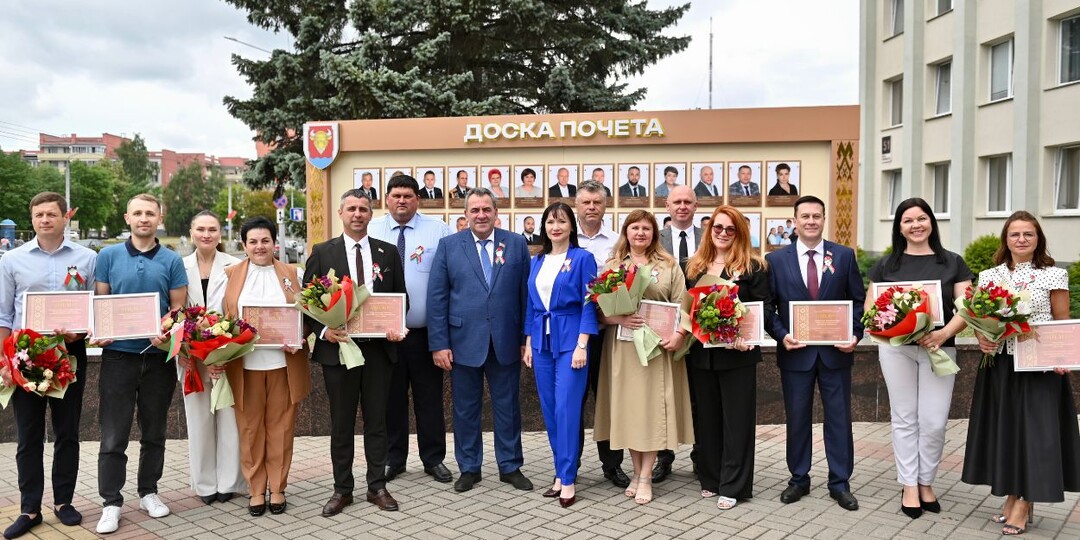 Доску почета Гродненского района торжественно открыли возле административного здания райисполкома