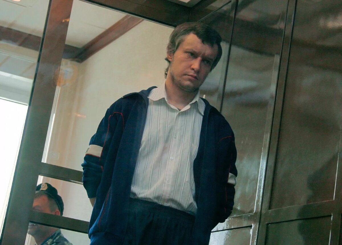 Подсудимый Александр Пичушкин перед началом слушания уголовного дела в Московском городском суде. Александр Пичушкин, так называемый Битцевский маньяк,  обвиняется в 49 убийствах | © РИА Новости / Руслан Кривобо