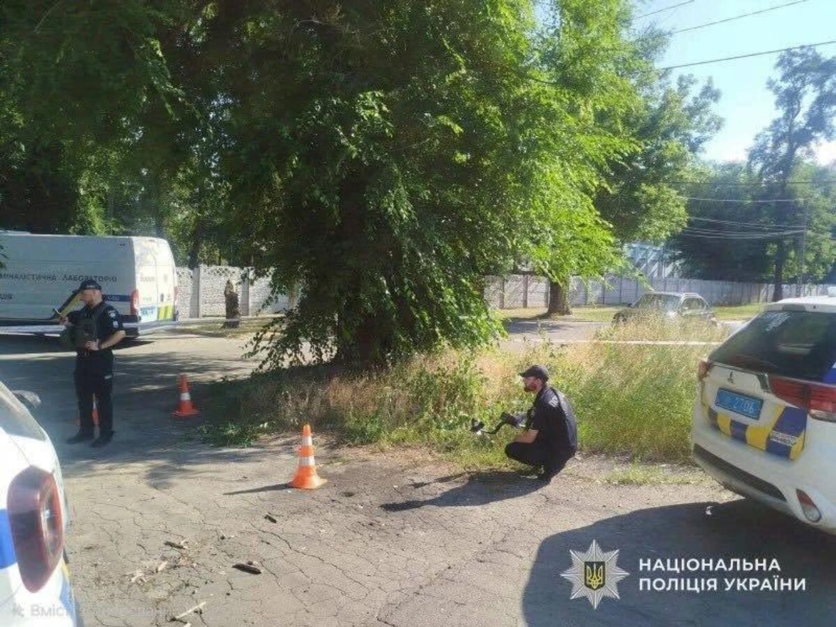    Полиция на месте взрыва гранаты в Днепропетровской области | © Фото : Национальная полиция Украины