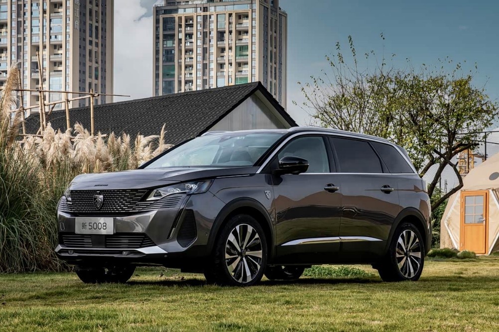    Кроссовер Peugeot 5008 / пресс-служба Peugeot