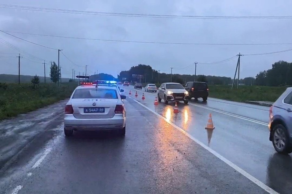    Авария произошла на 23-м километре Полевского тракта. Фото: Госавтоинспекция Екатеринбурга