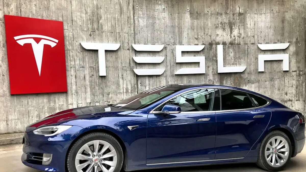     © unsplash.com / Tesla Fans Schweiz