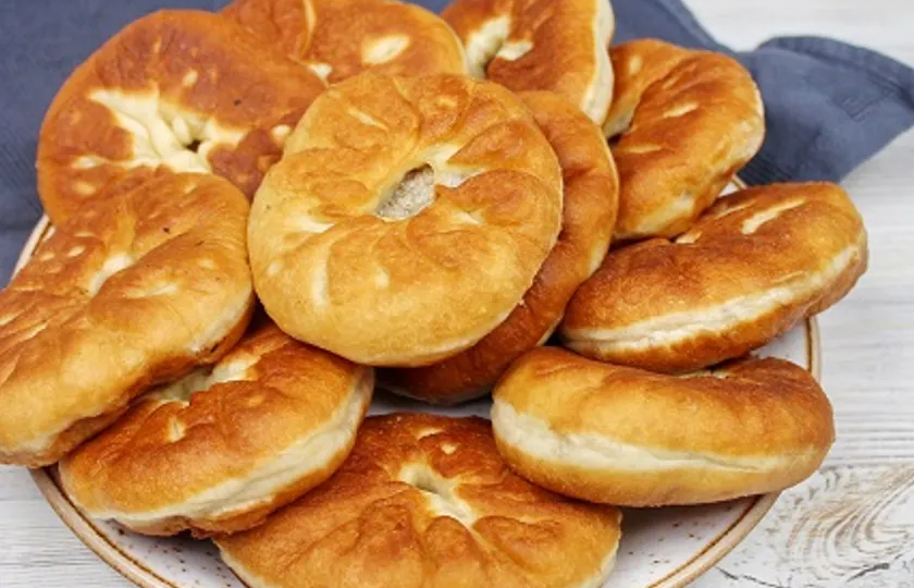 Несладкая выпечка дома: пирог с капустой, беляши, чебуреки и лепёшки