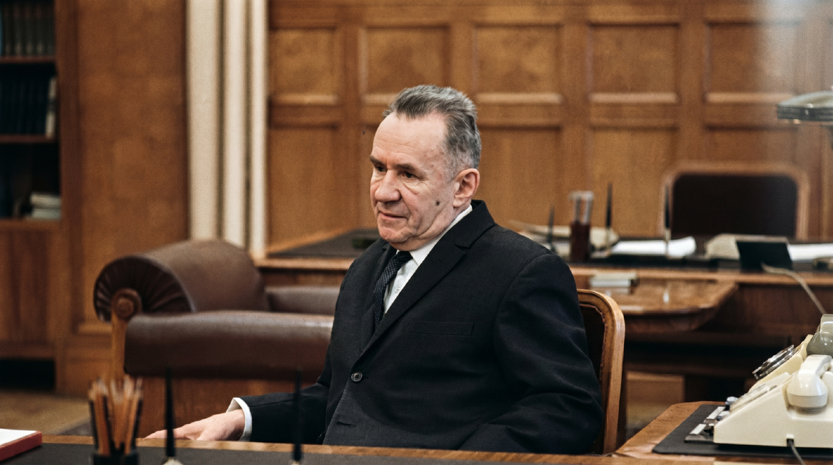 Шестнадцать лет он тихо спасал экономику СССР