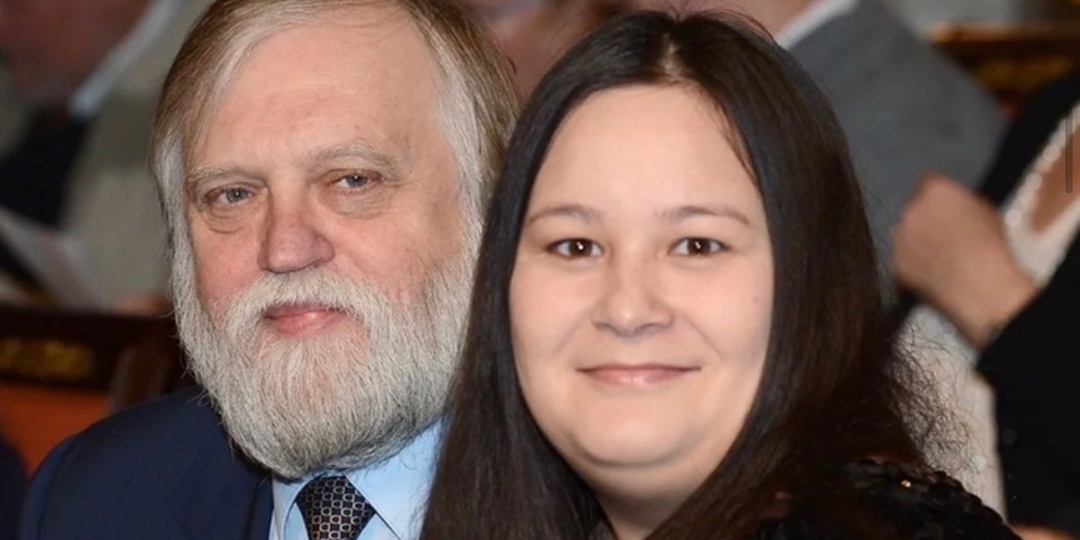 Ей 24, ему 60: за что «Что? Где? Когда?» выгнал Александра Бялко, спустя 20 лет