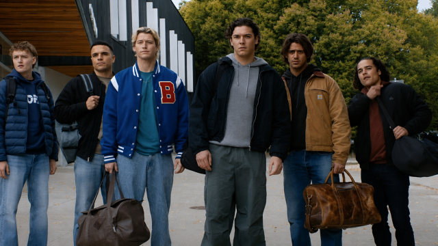    Кадр из сериала «Вне кампуса» (Off Campus, США, 2026)