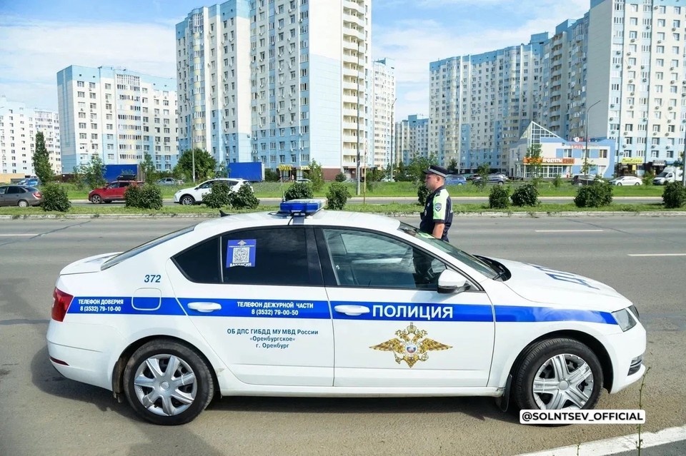    В любое время суток и при любой погоде инспекторы несут свою непростую службу. Фото: Евгений Солнцев
