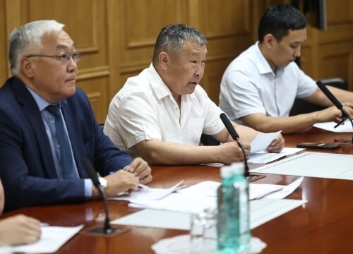 Заседание оперативного штаба / фото: пресс-служба правительства Республики Саха