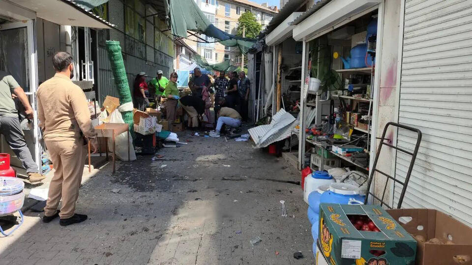     Пять человек погибли и 18 пострадали при атаке ВСУ на рынок в Токмаке t.me/Балицкий Евгений
