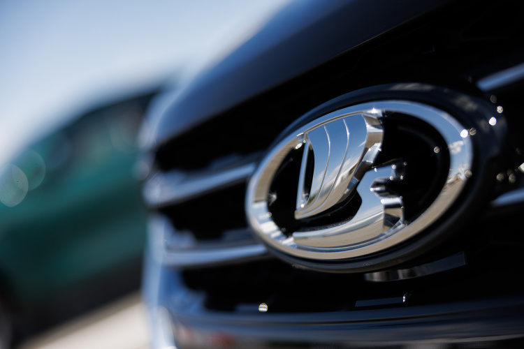Массовый автомобильный рынок Татарстана традиционно был трехполярным: LADA — народный выбор, «корейцы» (Hyundai/KIA) — «золотая середина», Chevrolet и Renault — бюджетные иномарки Фото: «БИЗНЕС Online»