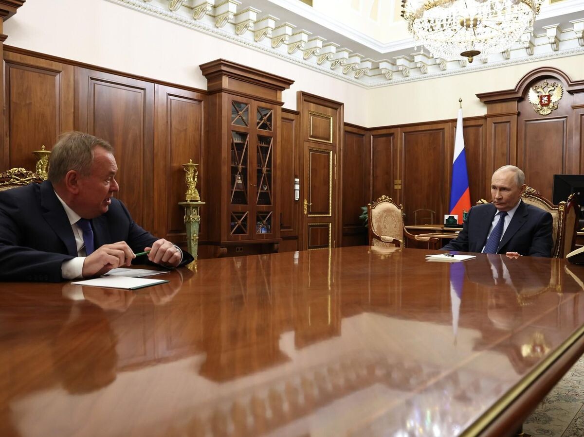    Встреча Владимира Путина с президентом – председателем правления Банка ВТБ Андреем Костиным | © Фото : Пресс-служба президента России