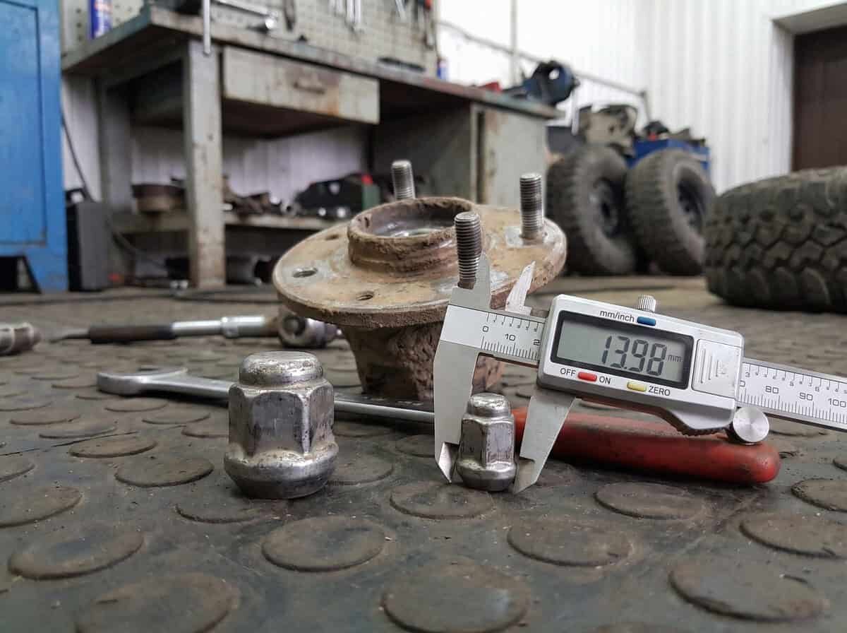 Таблица резьбы M14×1,5 и M12×1,5 для УАЗ, Toyota и Nissan: Patriot, Hilux, Niva, Patrol. Подбор гаек в Custom's Tuning, Тюмень.