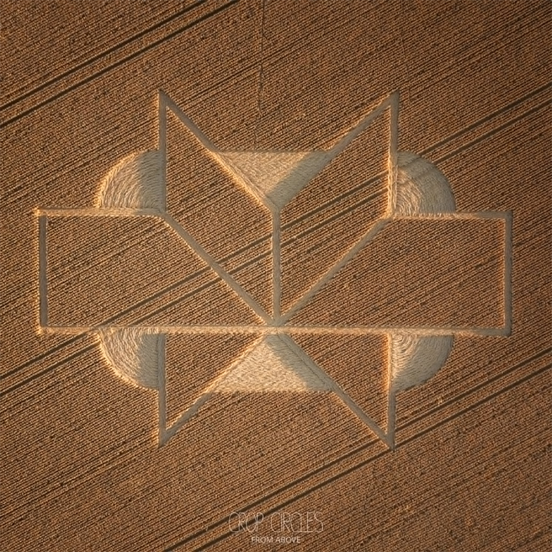 ?.07.2026 г. Англия, графство Уилтшир. Ссылка: https://www.cropcircleconnector.com/2026/Maccoombe/Maccoombe2026a.html