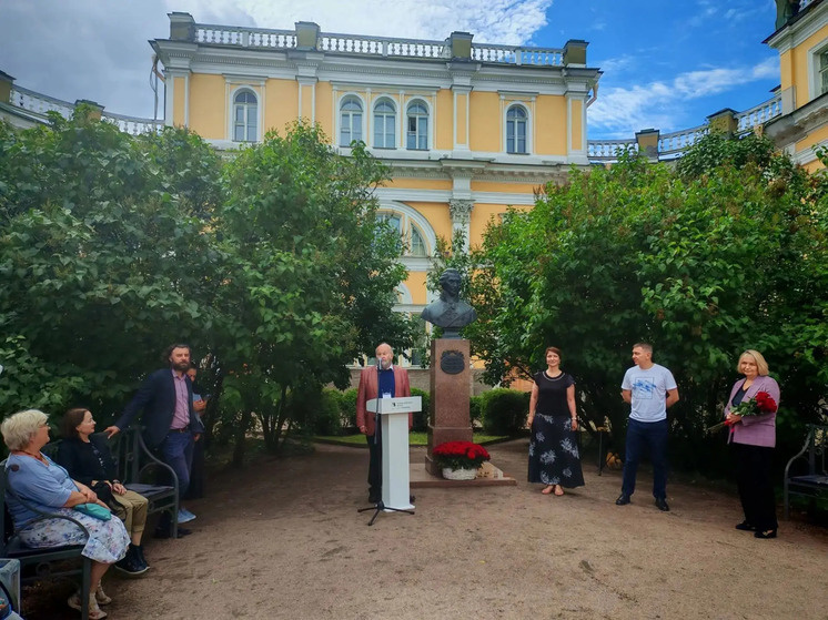     Участники поделились открытиями из жизни и творчества Гавриила Державина. Фото: администрация Чудовского муниципального округа в соцсети ВКонтакте