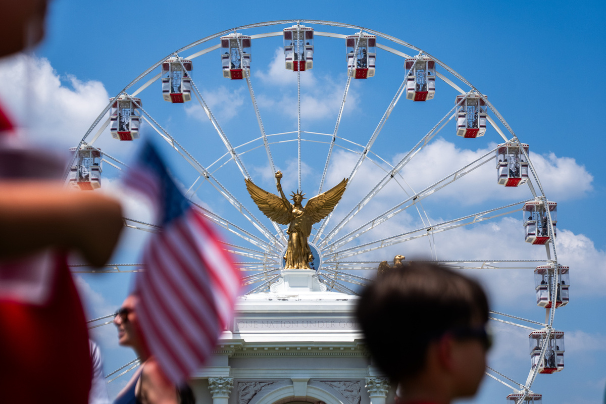    AP Photo / Allison Robbert