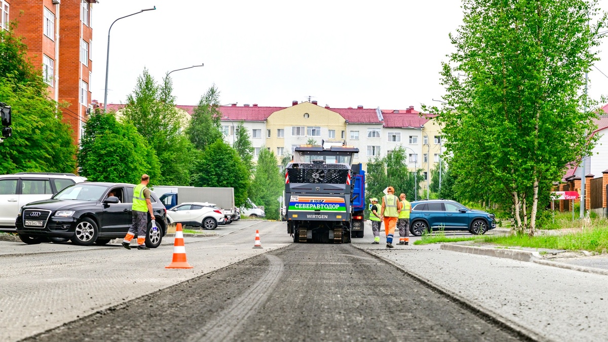    В Ханты-Мансийске ведется сезонный ремонт городских дорог