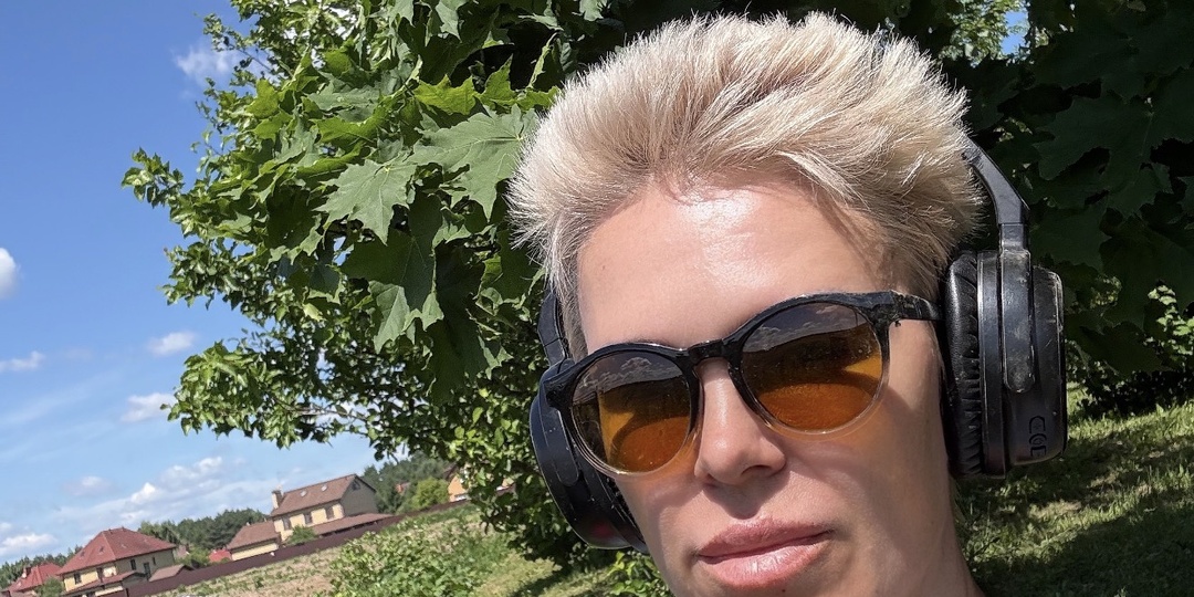 Деревенский поиск по жаре: мужчина в плавках и все ништяки в одном месте! Карты обещали находки не зря