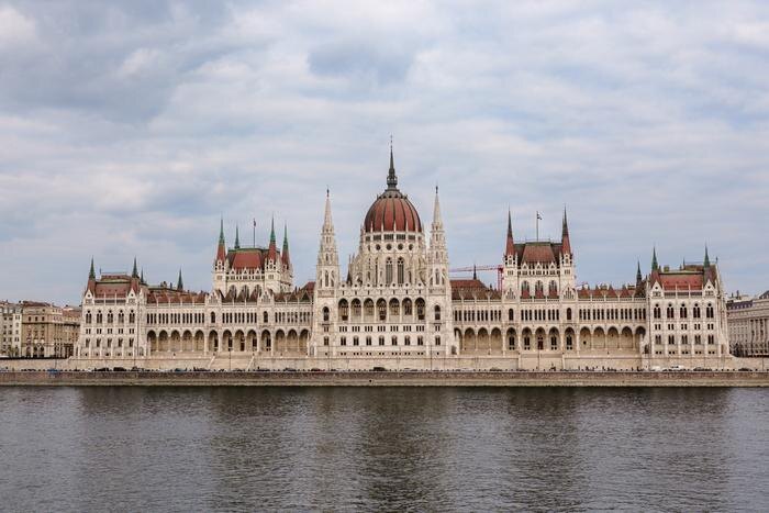 Обложка © Shutterstock / FOTODOM / Suslova Mariia