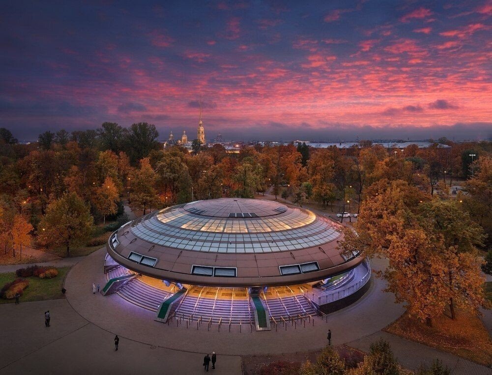 Станция метро «Горьковская»