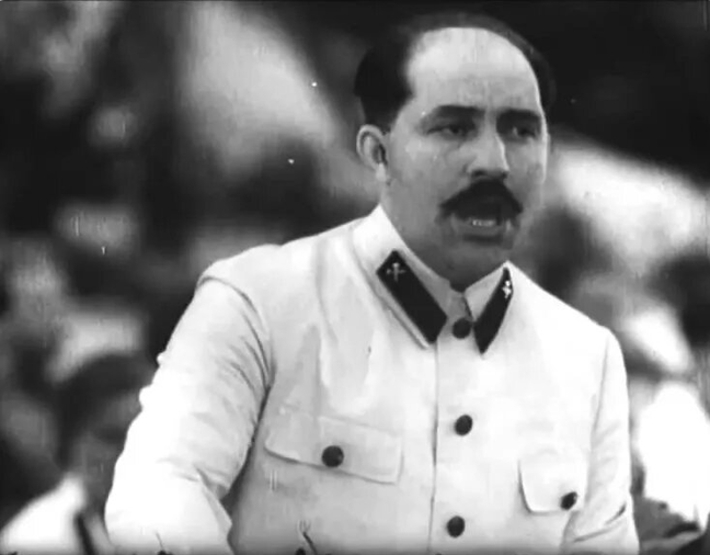 «Это катастрофа!»: что случилось со сталинским наркомом Кагановичем, увидевшим по телевизору Ельцина
