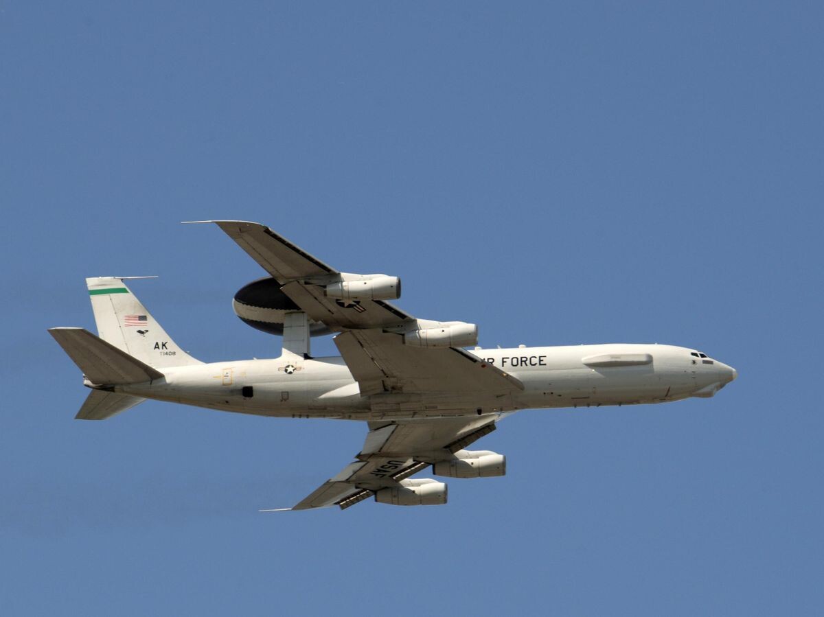    Американский самолет дальнего радиолокационного обнаружения Boeing E-3 Sentry AWACS | © Фото : U.S. Air Force / Airman 1st Class Emily Farnswort