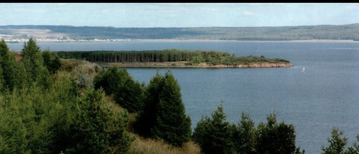 Село Кандры и озеро Кандрыкуль, из Интернета. 