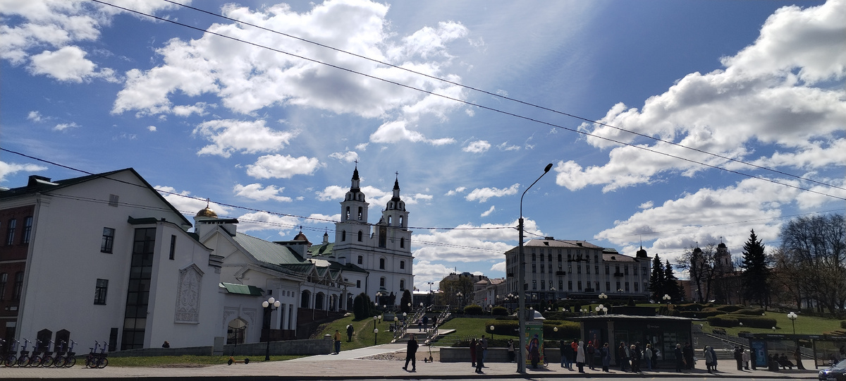 Площадь Свободы где-то там 